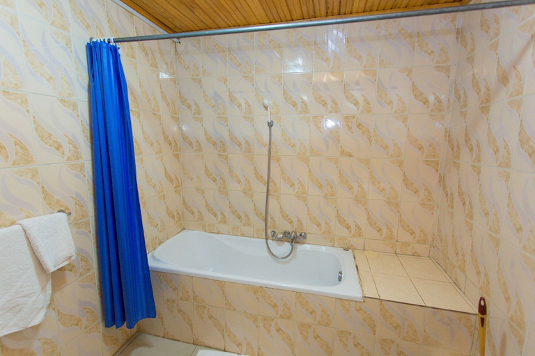 Bathroom 4, Civitas Hotel, Gasabo