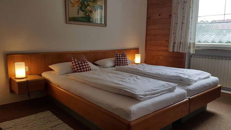 Bedroom 2, Hauserwirt, Weilheim-Schongau