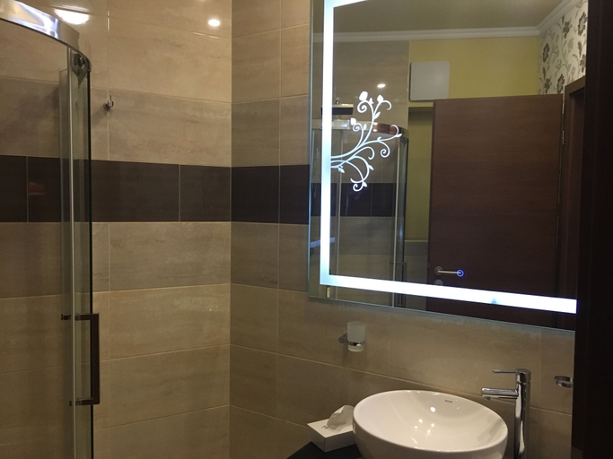 Bathroom 4, Hotel Capitulum, Győr