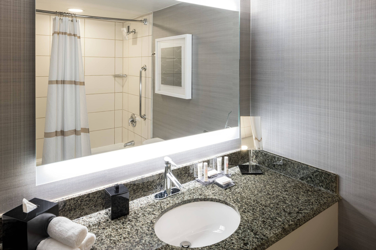 Bathroom 30