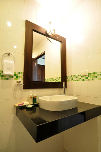 Bathroom 3, The Mareeya Place, Phuket Island