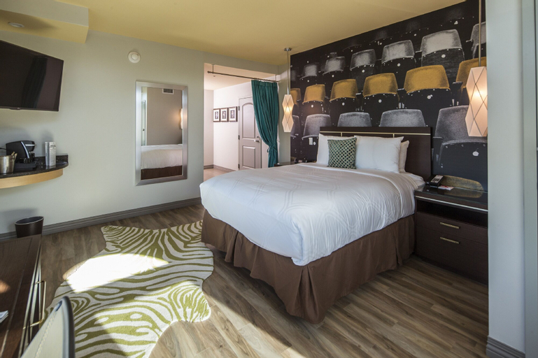 Bedroom 18