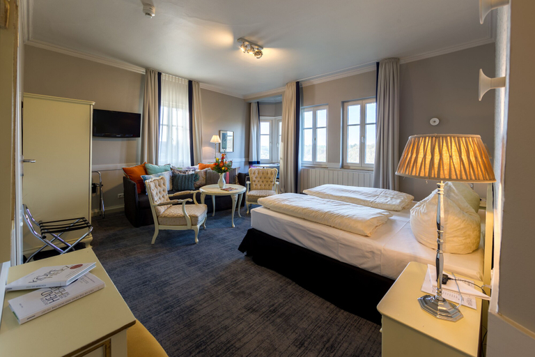 Bedroom 3, Hotel Goldener Hirsch, Ansbach