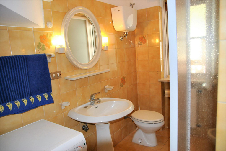 Bathroom 2, Holiday house for 6 persons near the beach, Latina