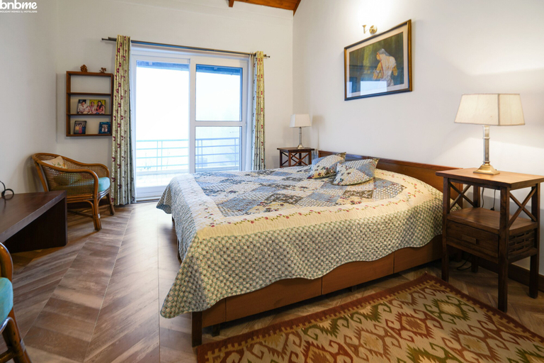 Bedroom 2, 2B-Mukteshwar-109 by bnbmehomes, Nainital