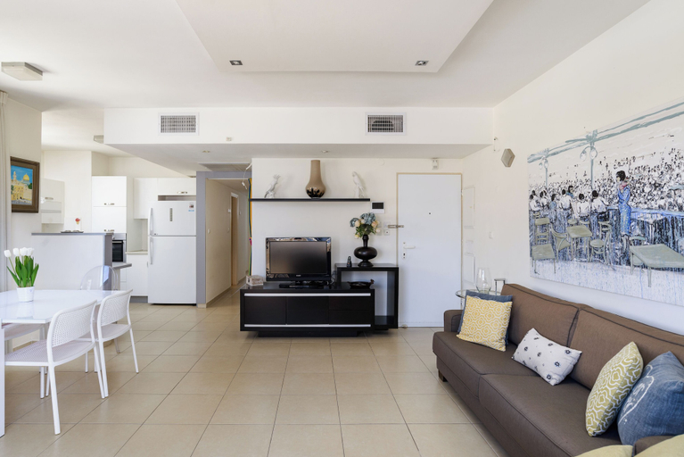 Others 5, Comfy & Terrace neear Beach by FeelHome
