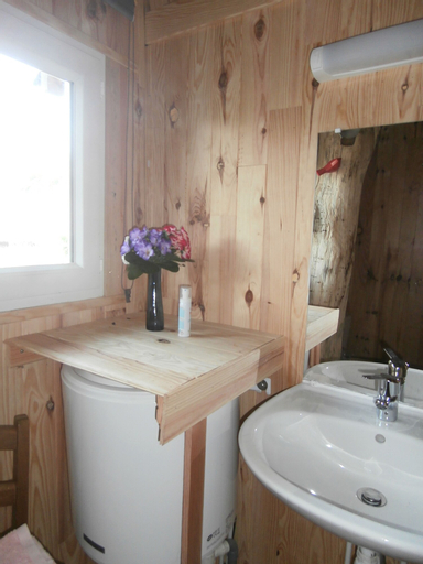 Bedroom 5, Cabane Dans Les Arbres - Le Nid Dans Le Chêne, Mayenne