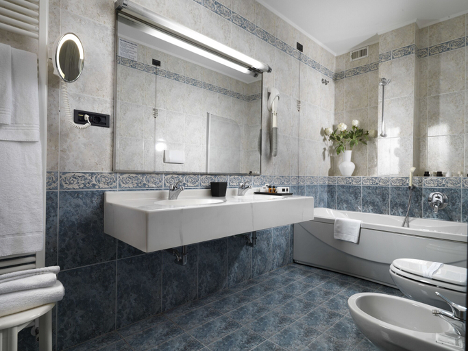 Bathroom 4, Hotel Al Pino Verde, Padua