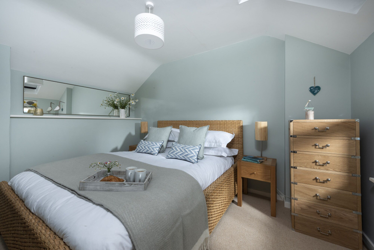 Bedroom 2, Navas Nook LLP, Cornwall
