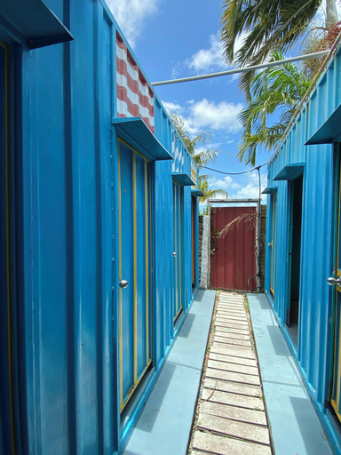 Exterior 4
