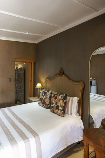 Bedroom 4, Town and Country Guest House, Nkangala