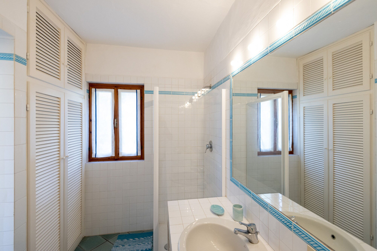 Bathroom 2, Borgo Marana, Olbia-Tempio