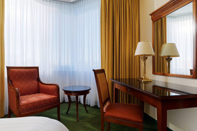 Bedroom 2, Heidelberg Marriott Hotel, Heidelberg