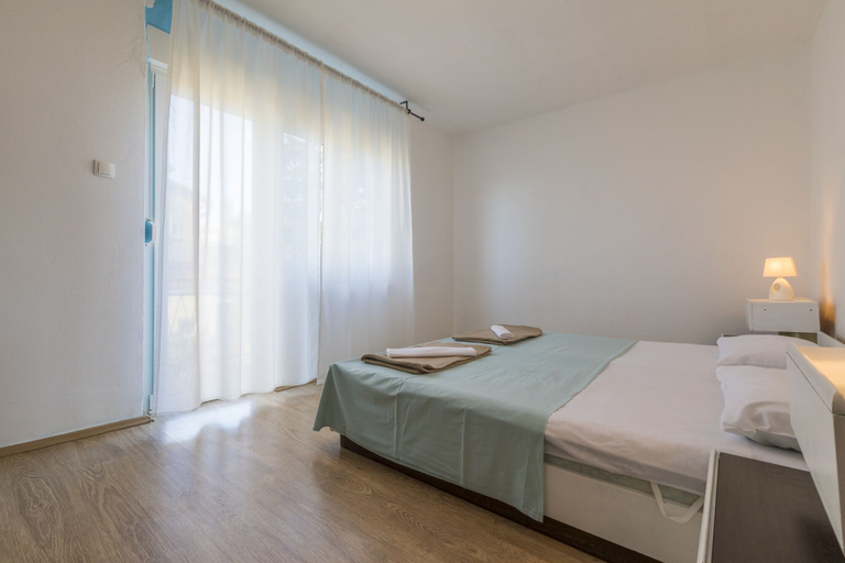 Bedroom 2, Apartments Kiki, Crikvenica