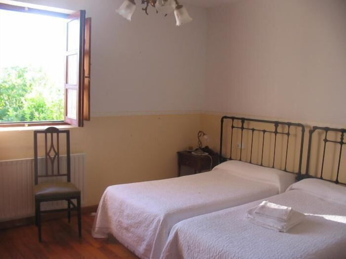 Bedroom 2, Casa Pousadoira, A Coruña