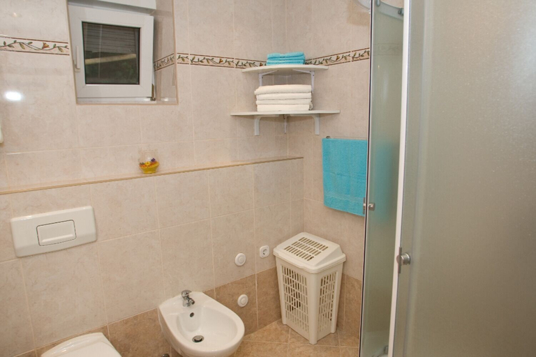 Bathroom 3, Apartments Spommy, Crikvenica