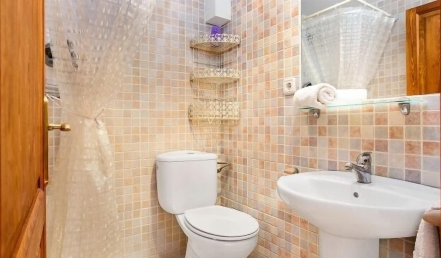 Bathroom 4, Villa Sophie, Girona