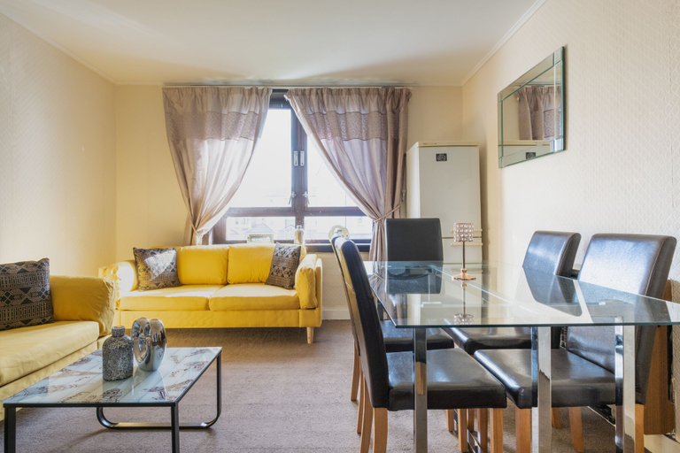 Others 5, Novelty Suites Froghall Avenue, Aberdeen