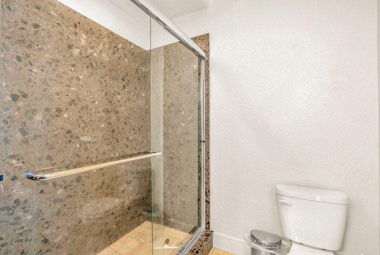 Bathroom 4, Green Hill Estate - Quiet Retreat, Madera