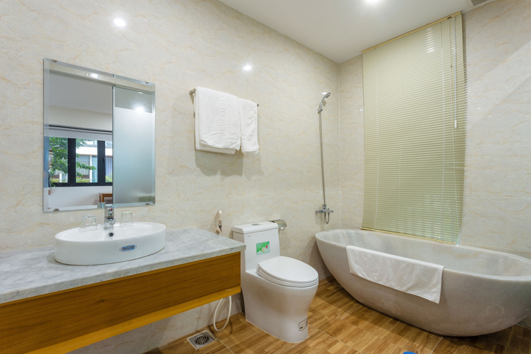 Bathroom 5, Hoi An Reverie Villas, Da Nang