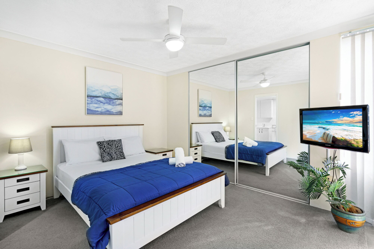 Bedroom 3, Oceanside Cove Holiday Apartments, Gold Coast
