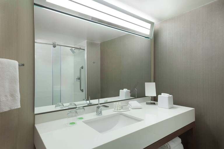 Bathroom 4, Courtyard Toronto Northeast Markham, York