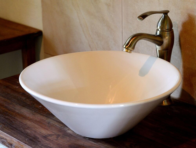 Bathroom 4, Arusha Safari Lodge, Arusha Urban
