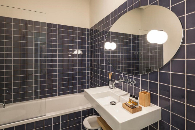 Bathroom 4, Almaria Edifício da Corte, Lisbon