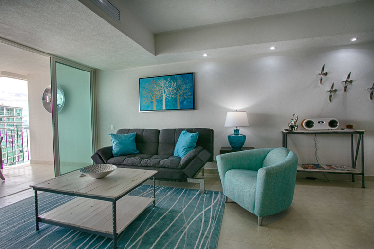 Others 5, 24th Floor Beachfront 1 Bedroom, Puerto Vallarta