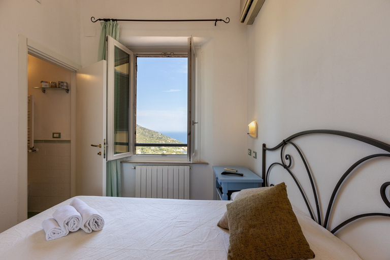 Bedroom 3, Castello Monticello, Grosseto