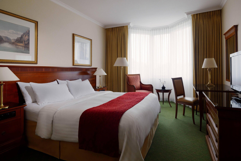 Bedroom 4, Heidelberg Marriott Hotel, Heidelberg