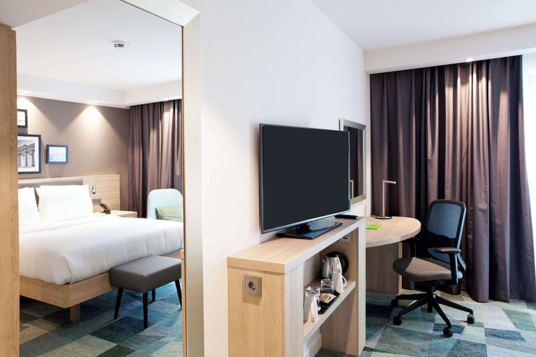 Bedroom 3, Hampton by Hilton Berlin City East Side Gallery, Berlin