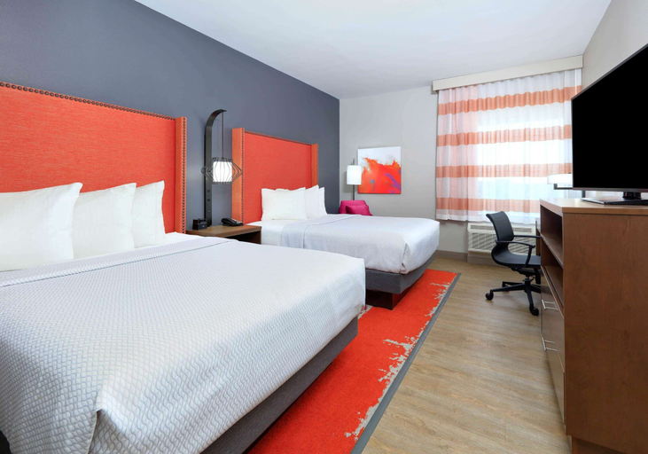 Bedroom 2, La Quinta Inn & Suites by Wyndham Lakeway, Travis