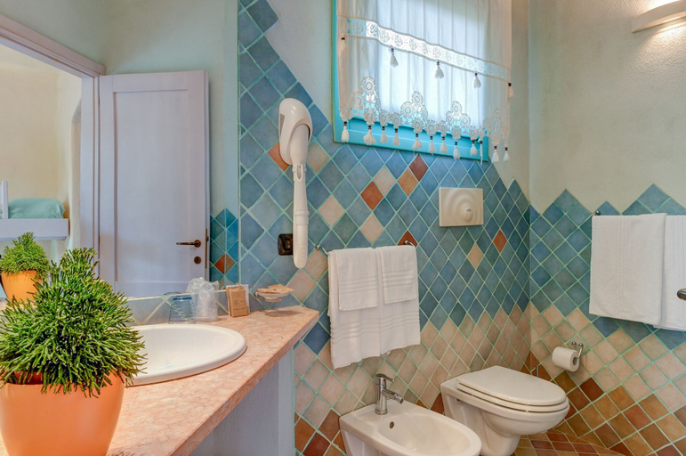 Bathroom 5, Park Hotel Asinara, Sassari