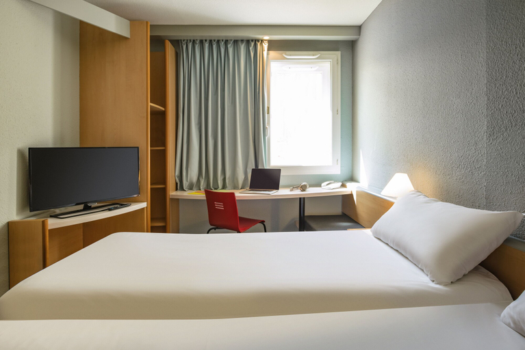 Bedroom 2, ibis Lyon Sud Saint-Rambert-d'Albon, Drôme