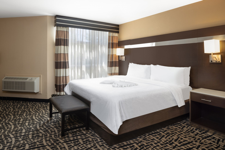 Bedroom 3, Holiday Inn POUGHKEEPSIE, Dutchess