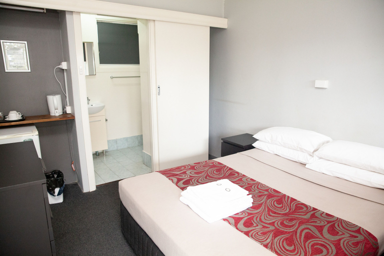 Bedroom 2, Royal Hotel Singleton, Singleton