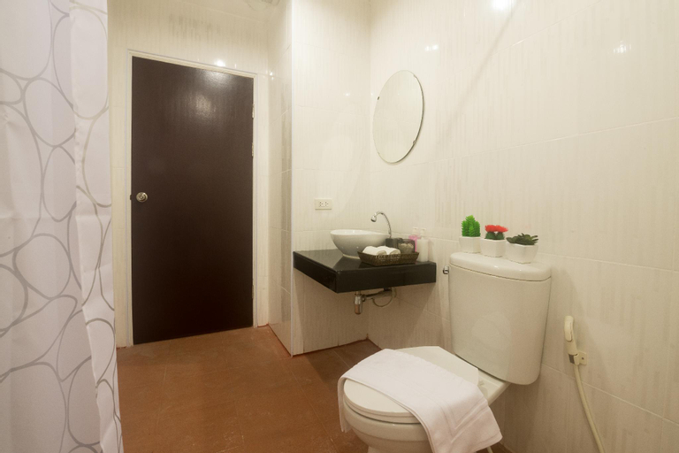 Bedroom 4, Green Leaf Hostel, Phuket Island