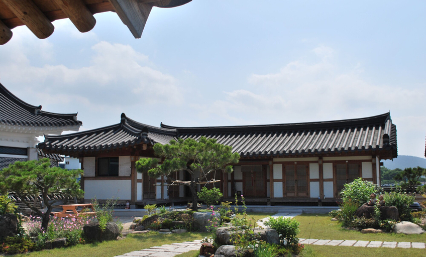 Exterior & Views 2, Gyeongju Hanok1st, Gyeongju