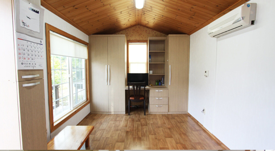 Others 5, THE RED HOUSE - Hostel, Sokcho