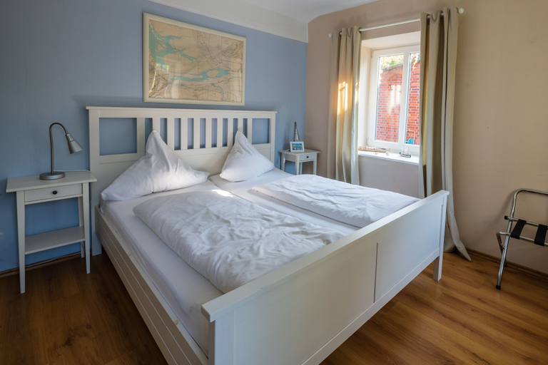 Bedroom 3, Kleines Landhotel Rehedyk, Dithmarschen