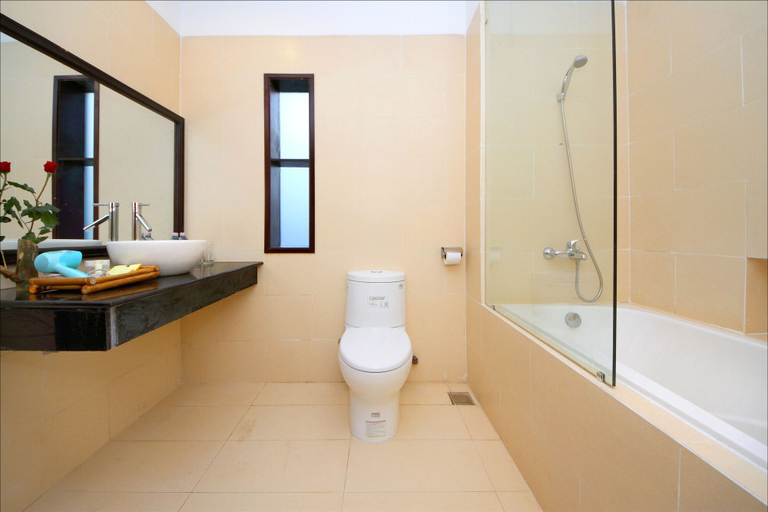 Bathroom, Green Areca villa, Da Nang