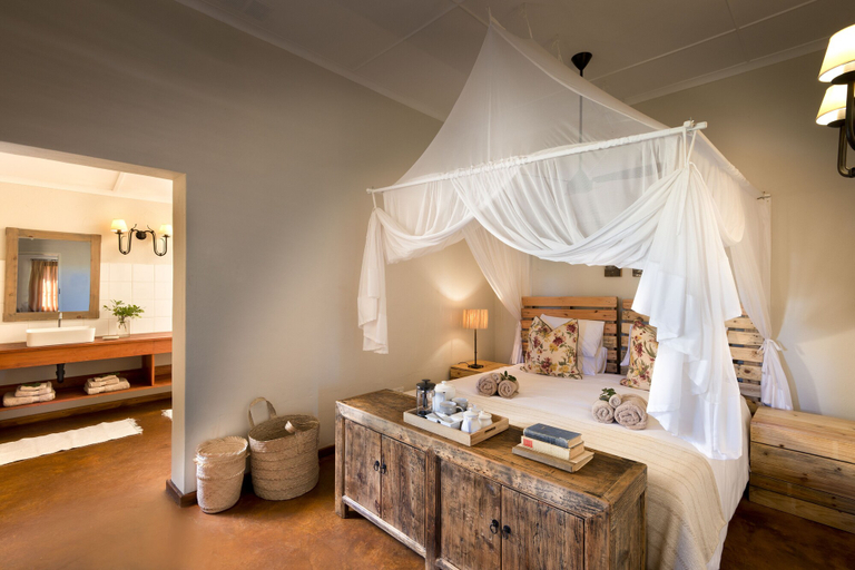 Bedroom 2, Baobab Hill House by RETURN Africa, Vhembe