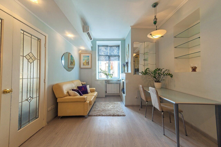 Others 5, Lux Apartments 3 Frunzenzkaya, Western