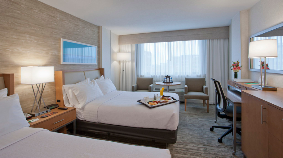 Bedroom 3, Holiday Inn WASHINGTON-CENTRAL/WHITE HOUSE by IHG, Washington D.C.