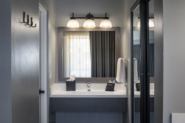 Bathroom 5, Tamarack Lodge Sun Valley, Blaine