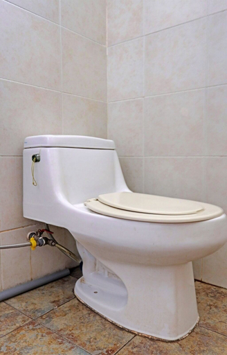 Bathroom, OYO 91636 Kak Dadut Homestay, Batam