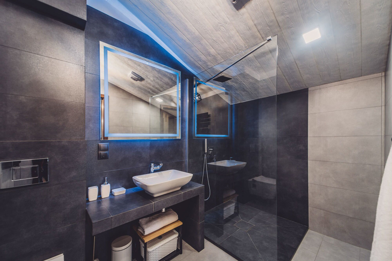 Bathroom 4, Apartamenty Świętego Jakuba, Toruń City