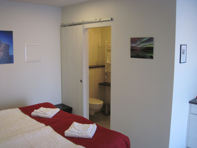 Bedroom 2, Skógar Sunset Guesthouse, Reykjahreppur