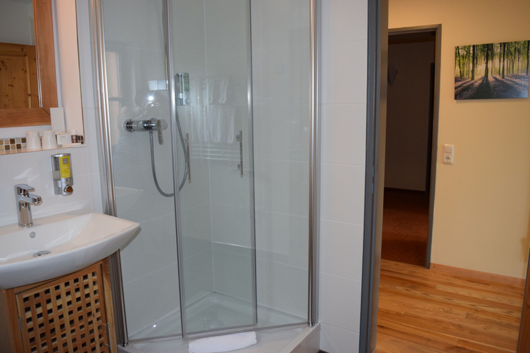 Bathroom 4, Bio Hotel Bayerischer Wirt, Augsburg